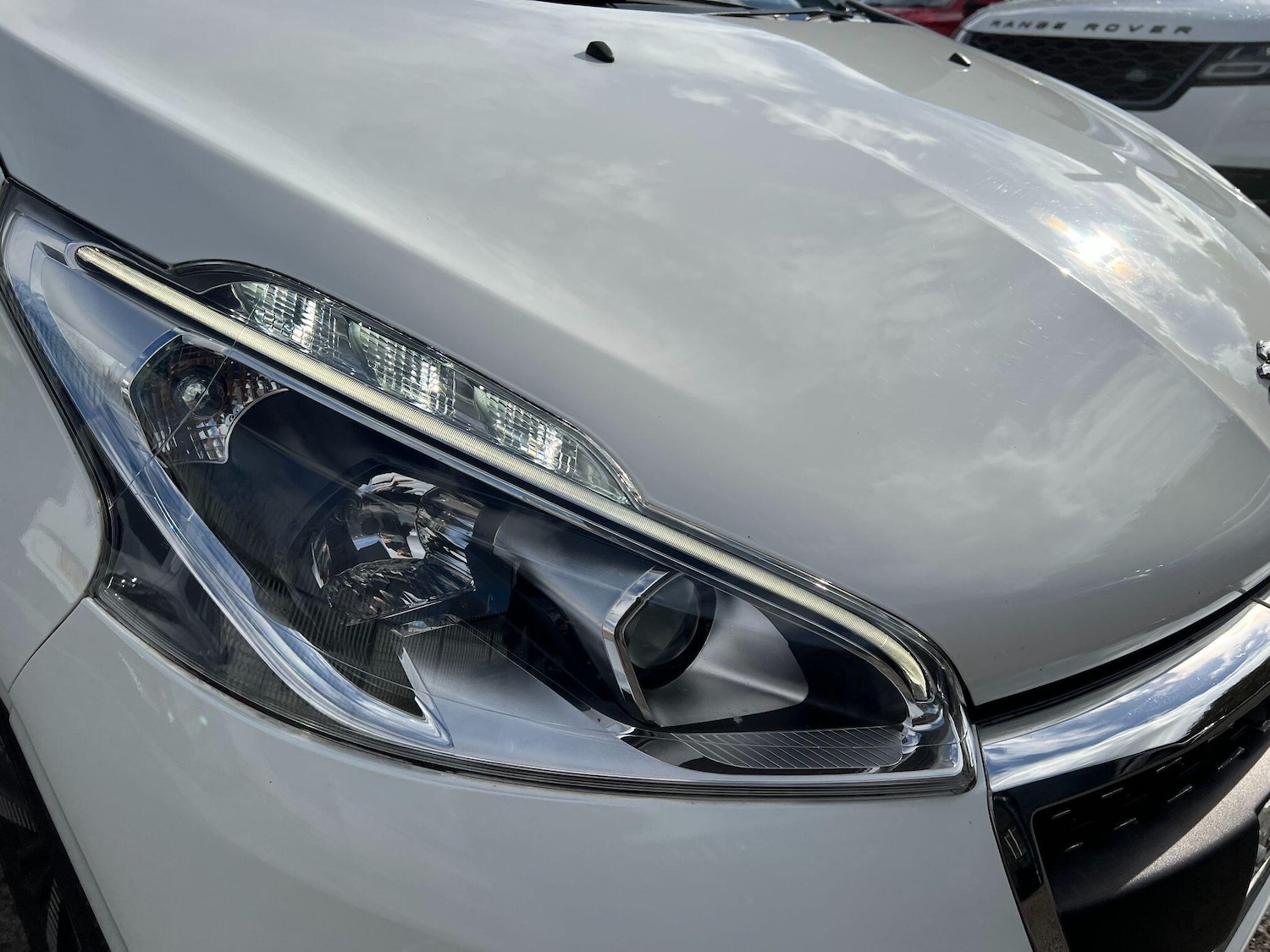 Used Peugeot 208 2019 for sale - 76398490: Photo 18