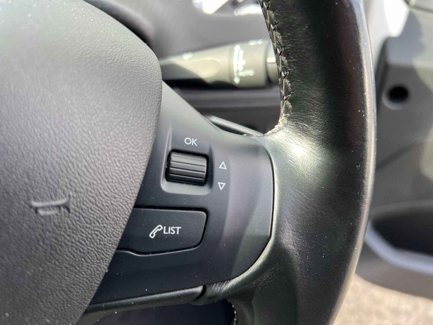 Used Peugeot 208 2019 for sale - 76398490: Photo 32