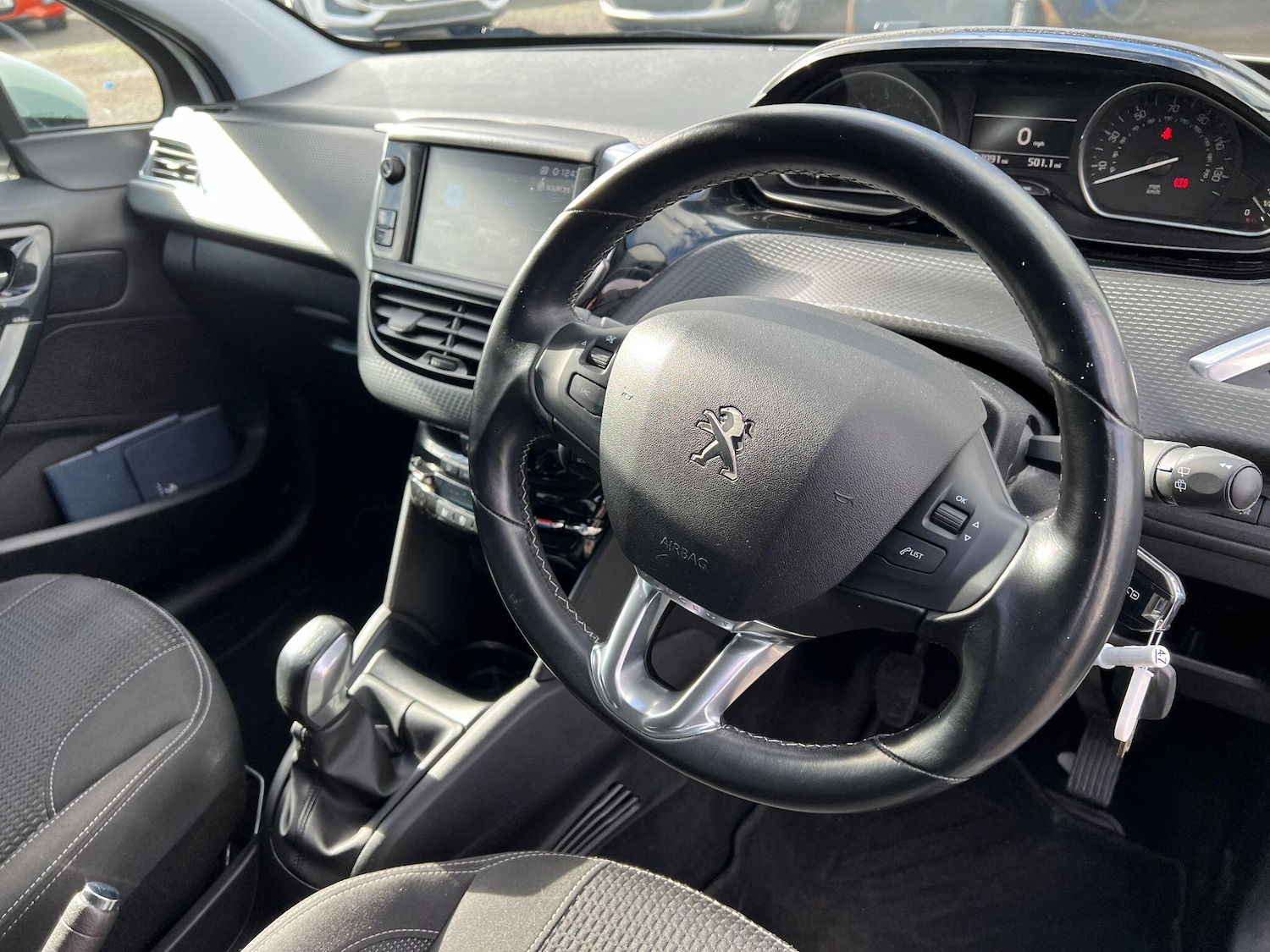Used Peugeot 208 2019 for sale - 76398490: Photo 36