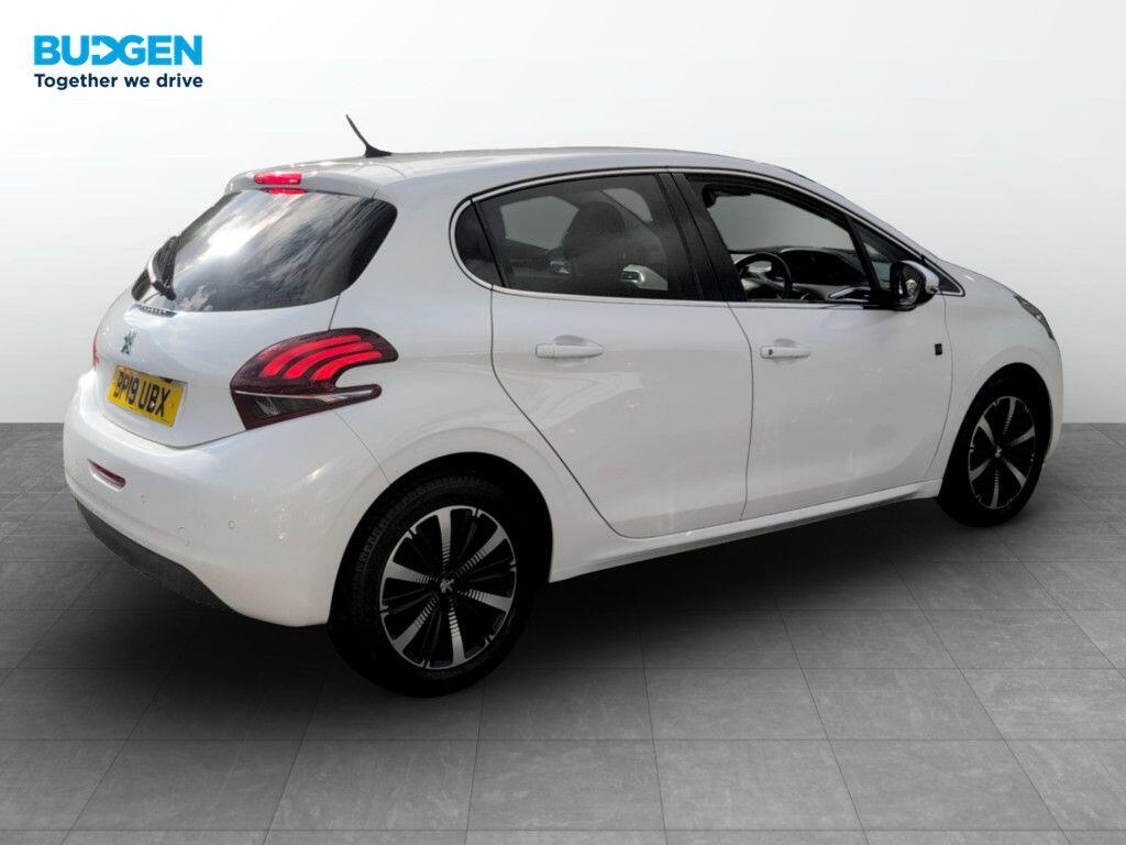 Used Peugeot 208 2019 for sale - 76398490: Photo 4