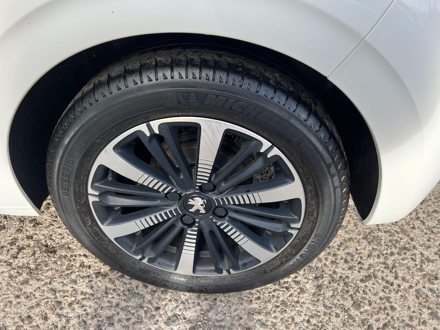 Used Peugeot 208 2019 for sale - 76398490: Photo 56