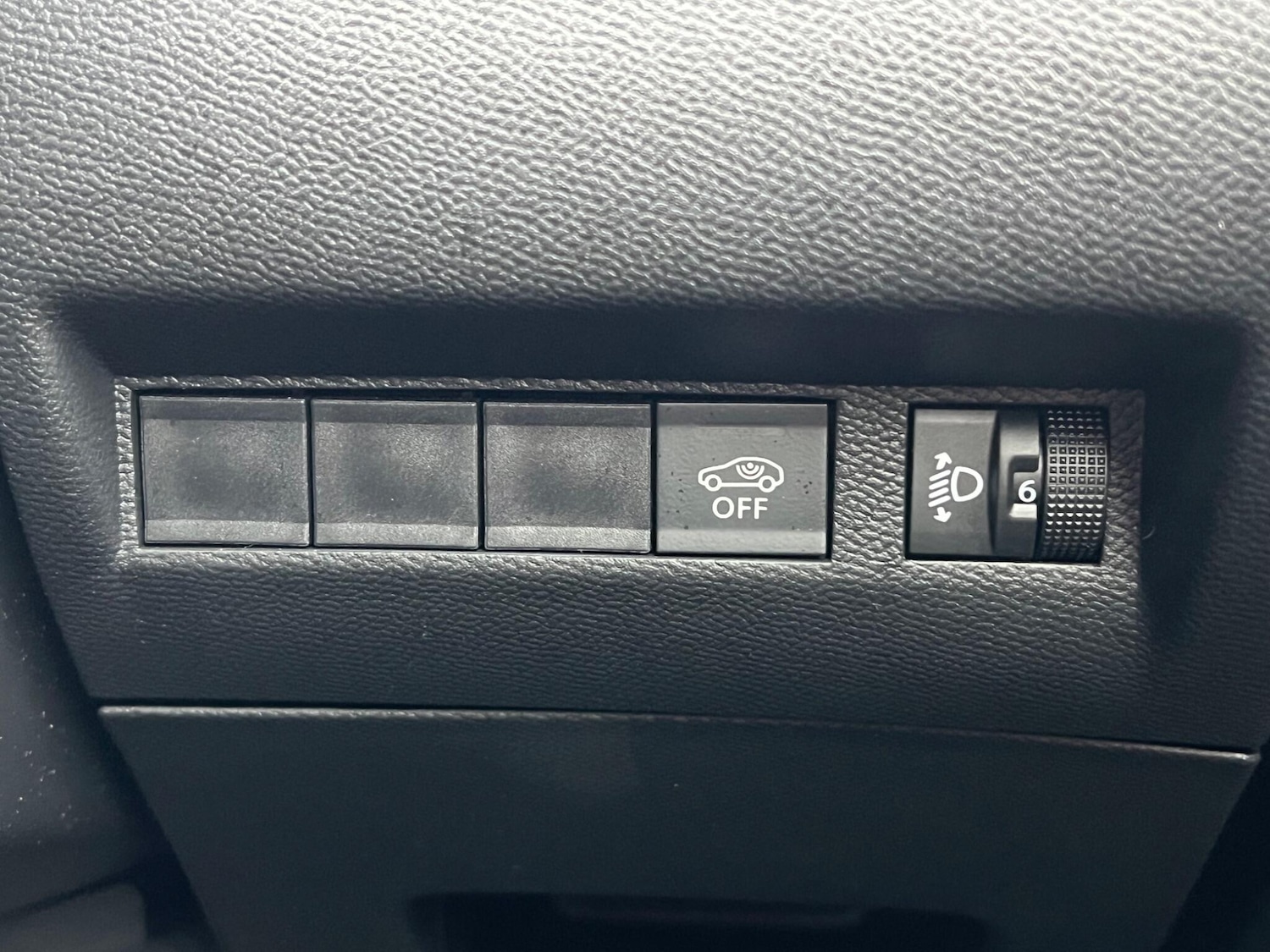 Used Peugeot 2008 2023 for sale - 77387123: Photo 47