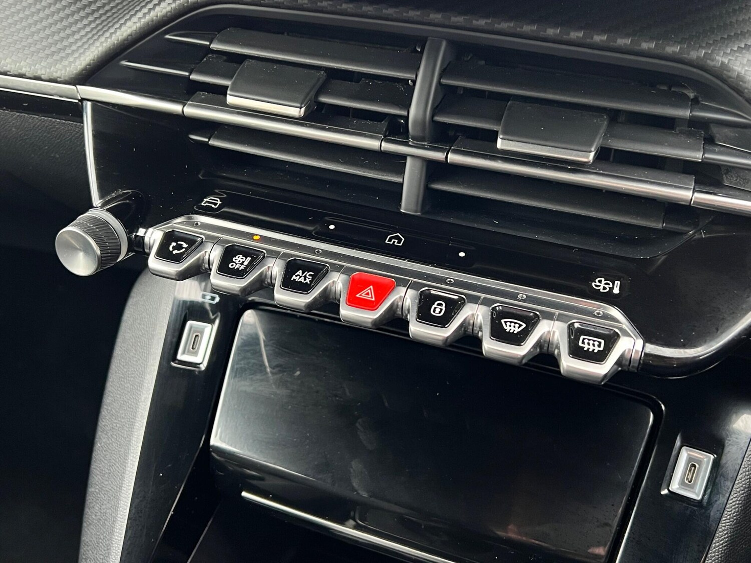 Used Peugeot 2008 2023 for sale - 77387123: Photo 53