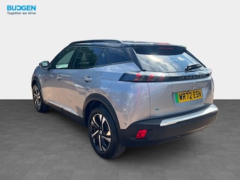 Used Peugeot E-2008 2022 for sale - 79520473: Photo
