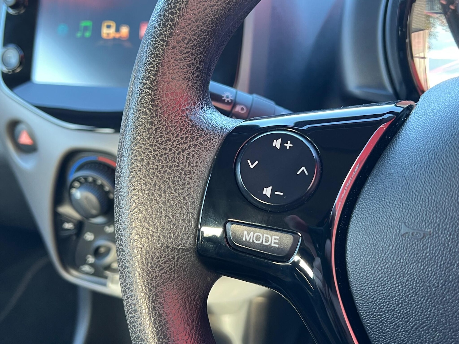 Used Peugeot 108 for sale - 76753379: Photo 11