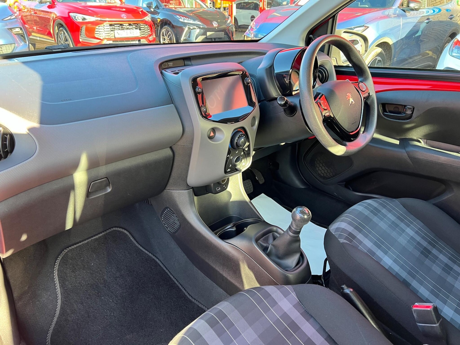 Used Peugeot 108 for sale - 76753379: Photo 28