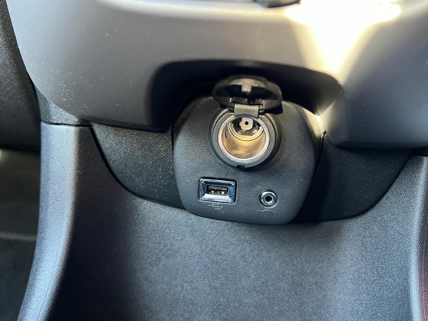 Used Peugeot 108 for sale - 76753379: Photo 34