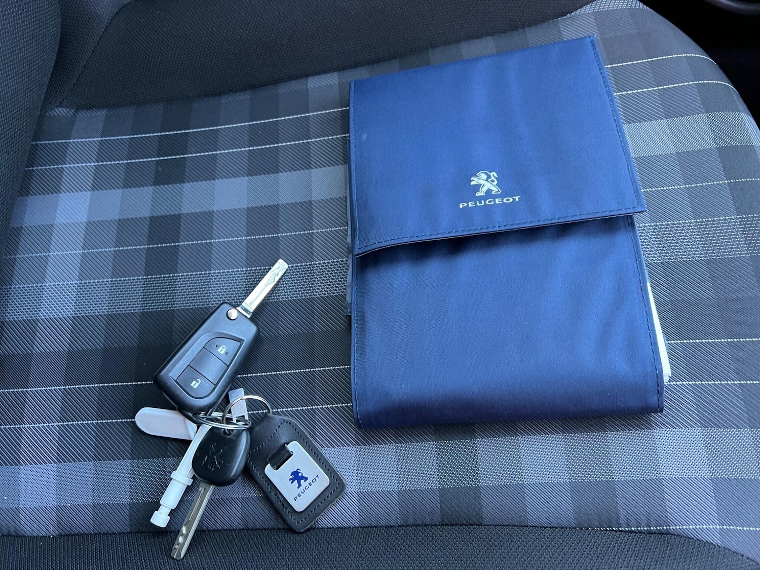 Used Peugeot 108 for sale - 76753379: Photo 35