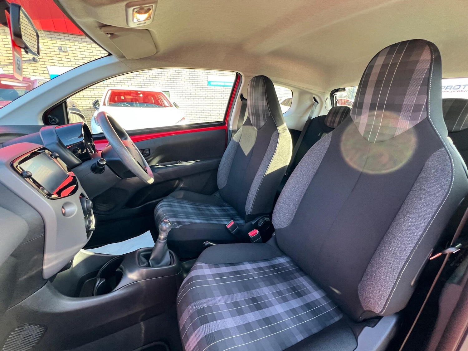 Used Peugeot 108 for sale - 76753379: Photo 45