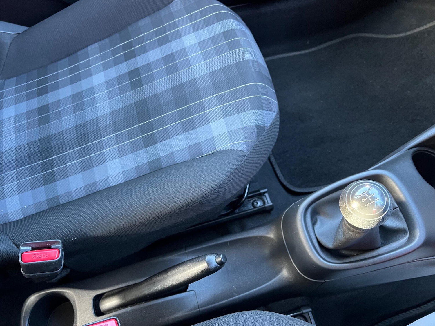 Used Peugeot 108 for sale - 76753379: Photo 48