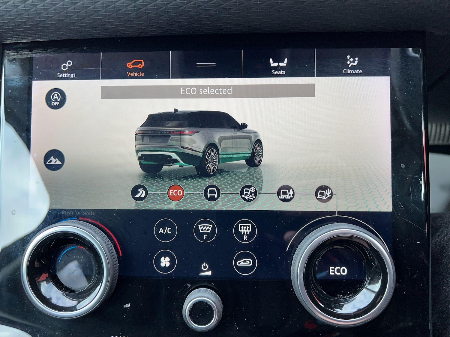 Used Land Rover Range Rover Velar 2017 for sale - 76388810: Photo 45