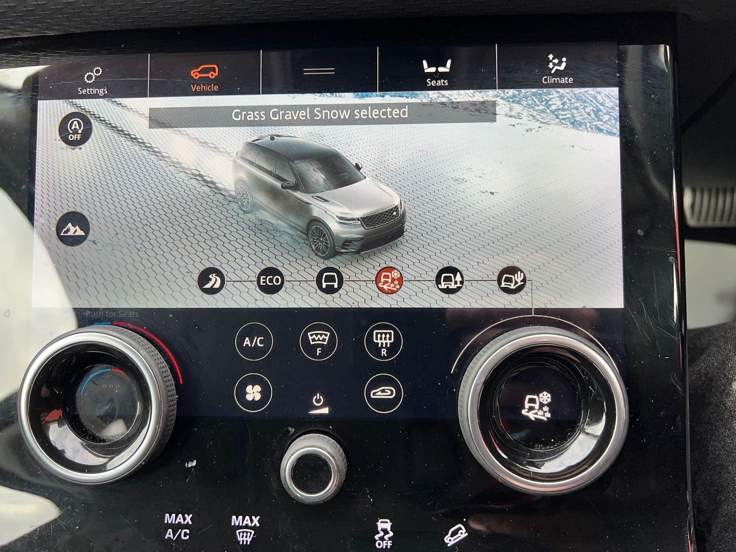 Used Land Rover Range Rover Velar 2017 for sale - 76388810: Photo 47