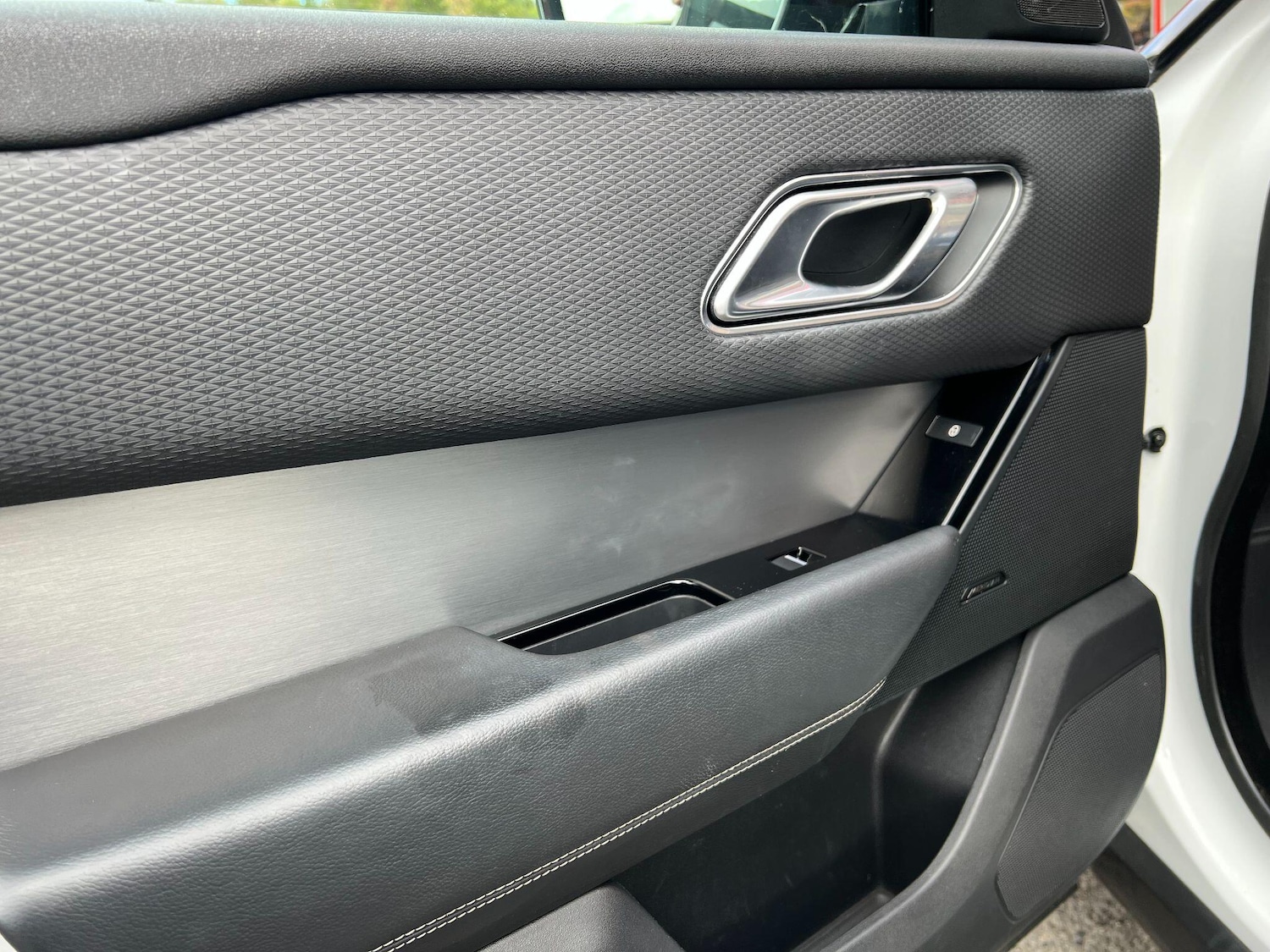 Used Land Rover Range Rover Velar 2017 for sale - 76388810: Photo 54