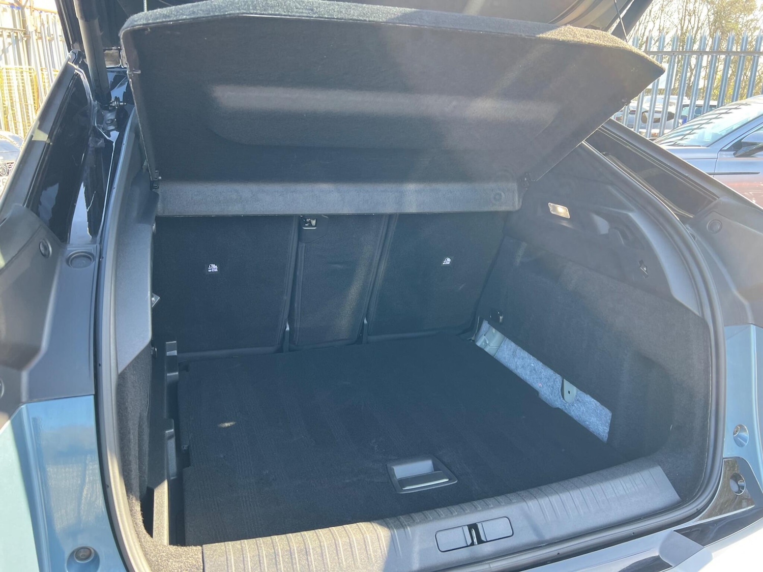 Used Peugeot E-3008 2024 for sale - 77478901: Photo 21