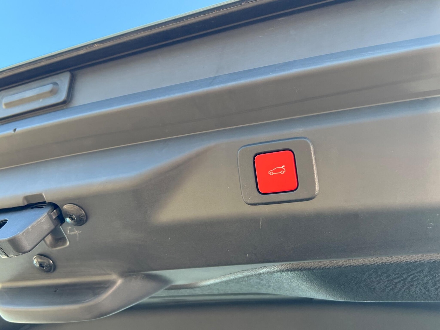 Used Peugeot E-3008 2024 for sale - 77478901: Photo 22