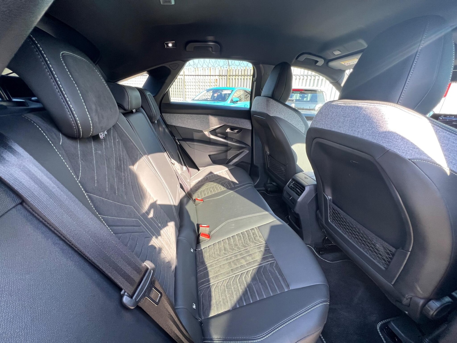 Used Peugeot E-3008 2024 for sale - 77478901: Photo 30