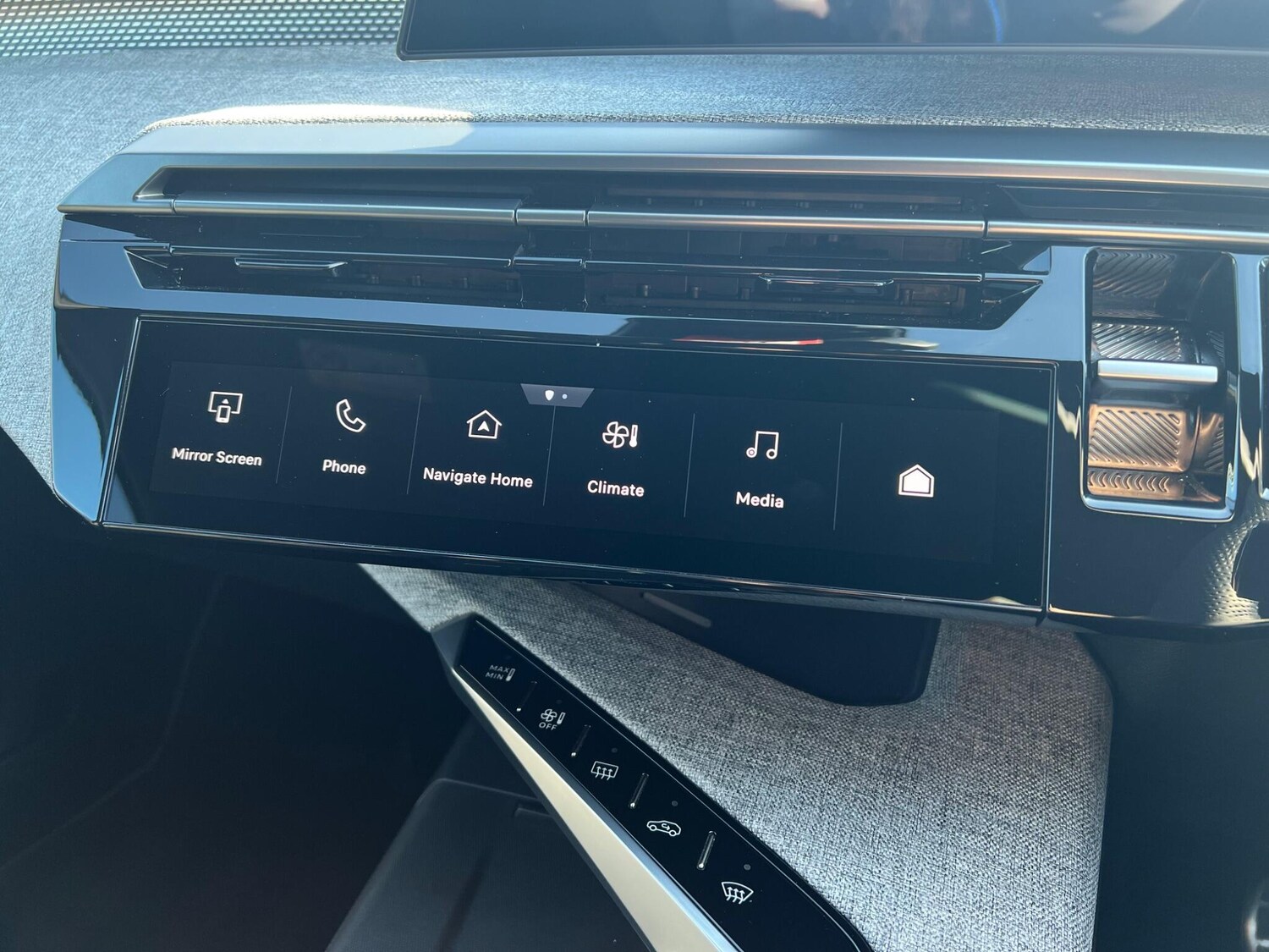 Used Peugeot E-3008 2024 for sale - 77478901: Photo 51