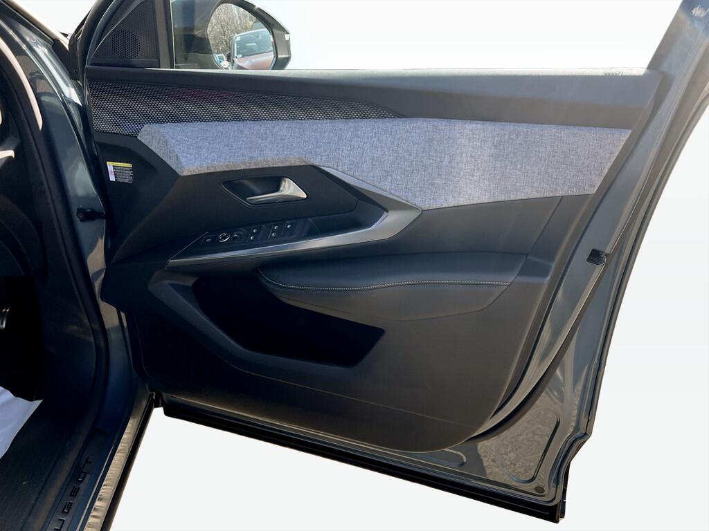 Used Peugeot E-3008 2024 for sale - 77478901: Photo 7