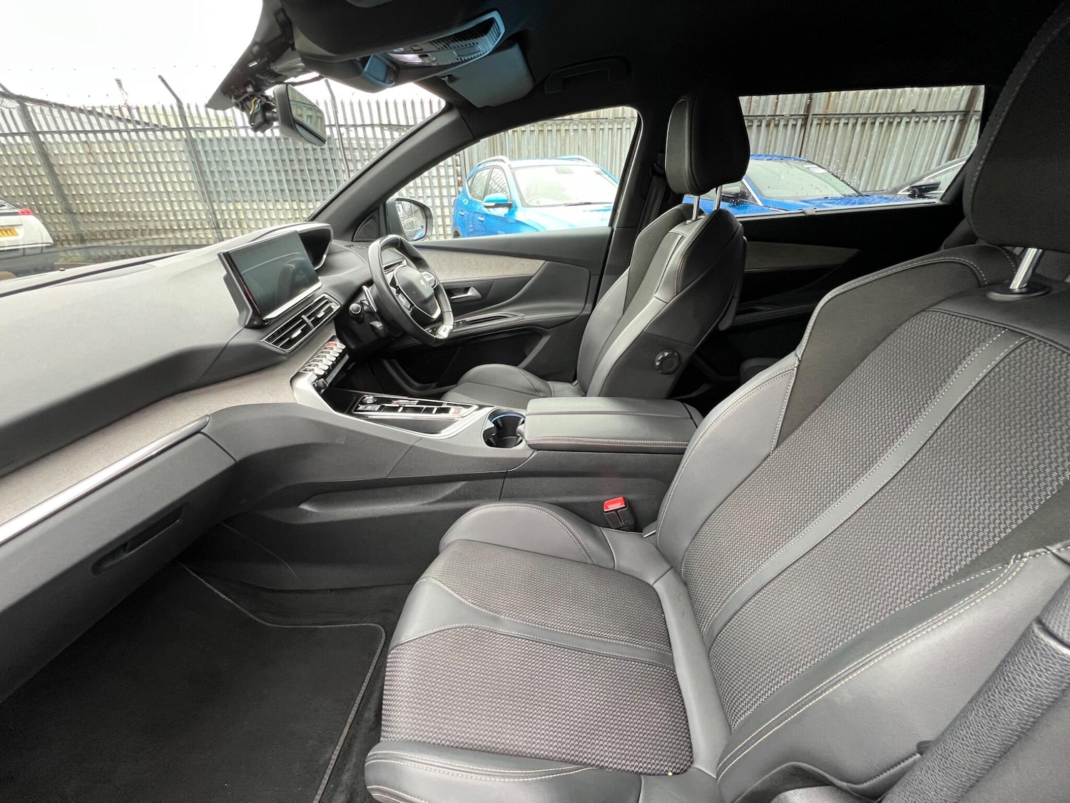 Used Peugeot 5008 2023 for sale - 77387357: Photo 25