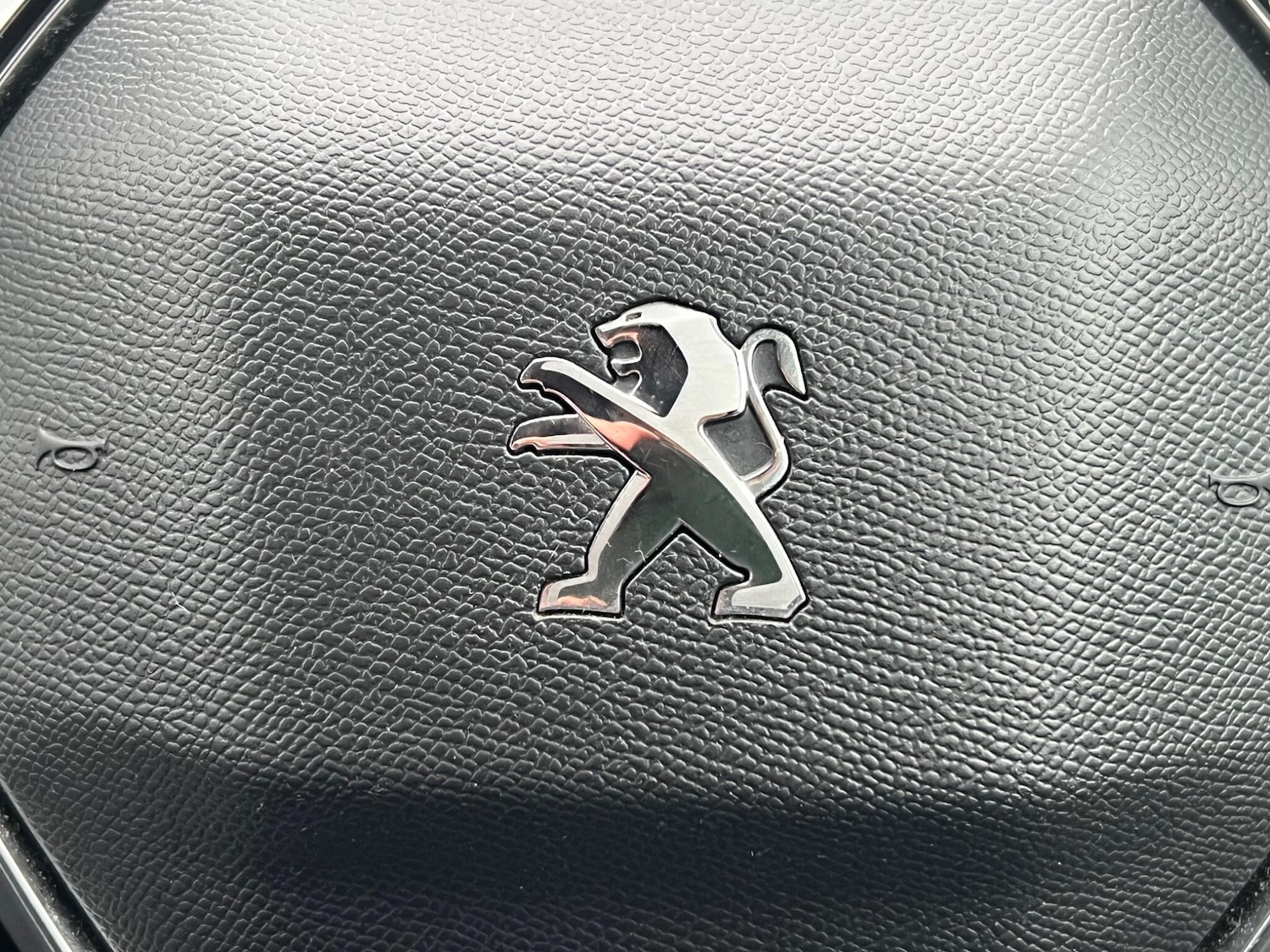 Used Peugeot 5008 2023 for sale - 77387357: Photo 30