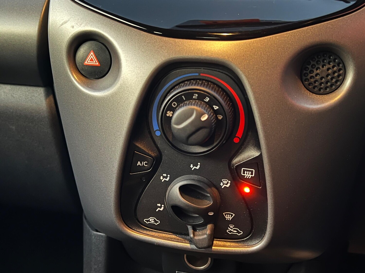 Used Toyota AYGO 2018 for sale - 76398347: Photo 18