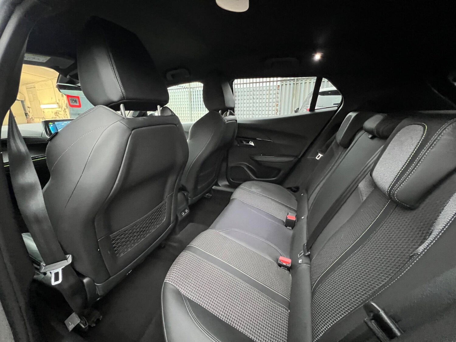 Used Peugeot E-2008 2022 for sale - 77387478: Photo 33