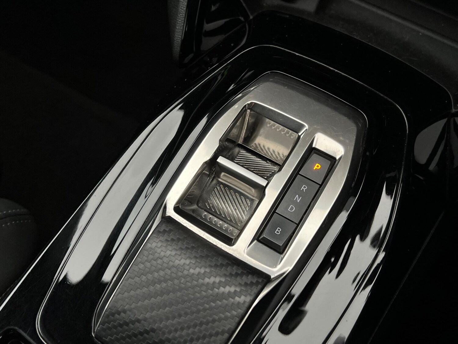 Used Peugeot E-2008 2022 for sale - 77387478: Photo 57