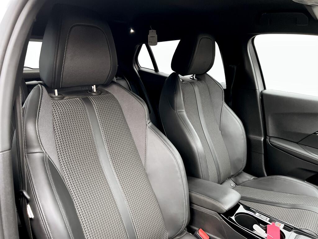 Used Peugeot E-2008 2022 for sale - 77387478: Photo 8