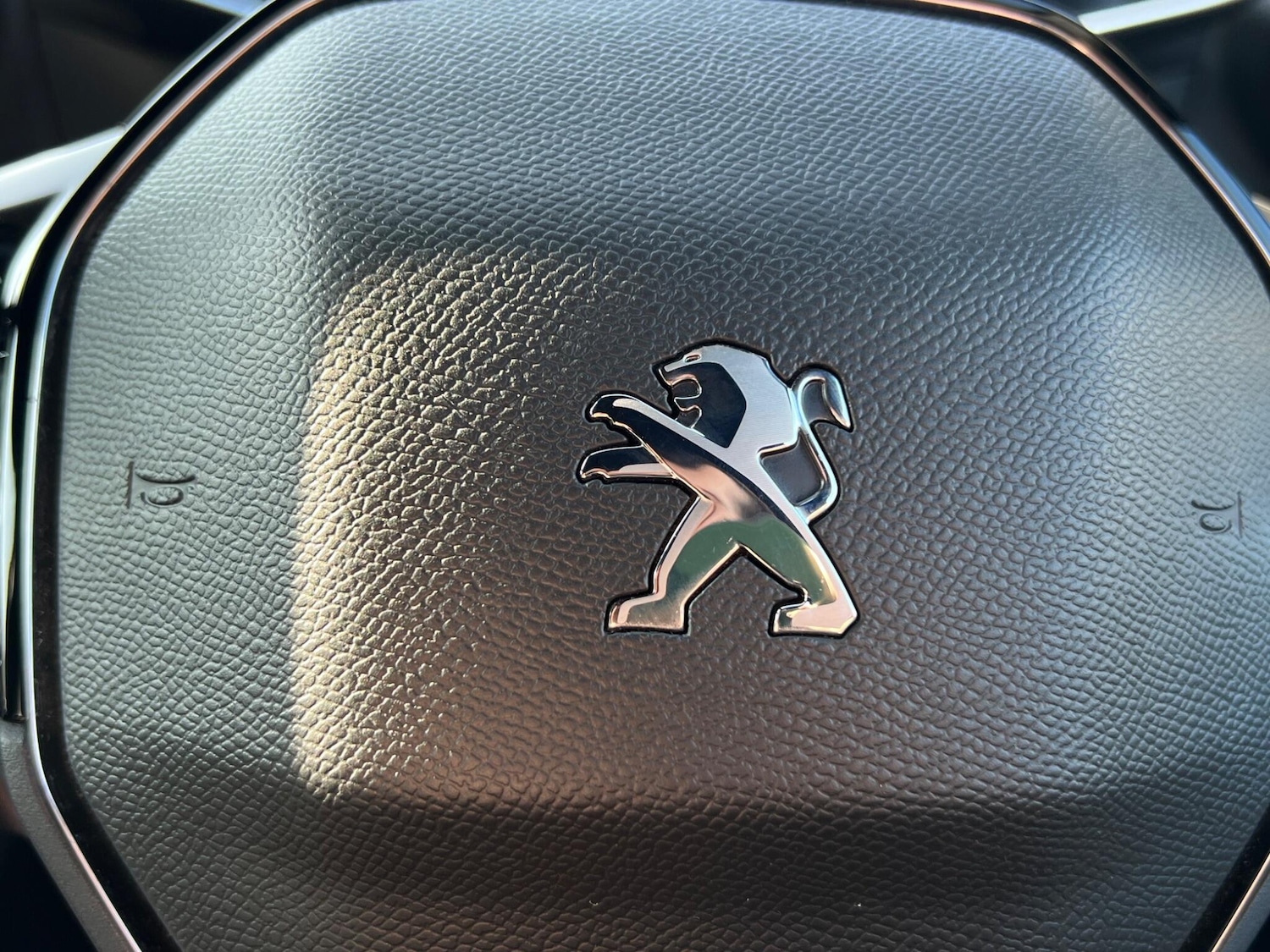 Used Peugeot E-208 2022 for sale - 77411292: Photo 21