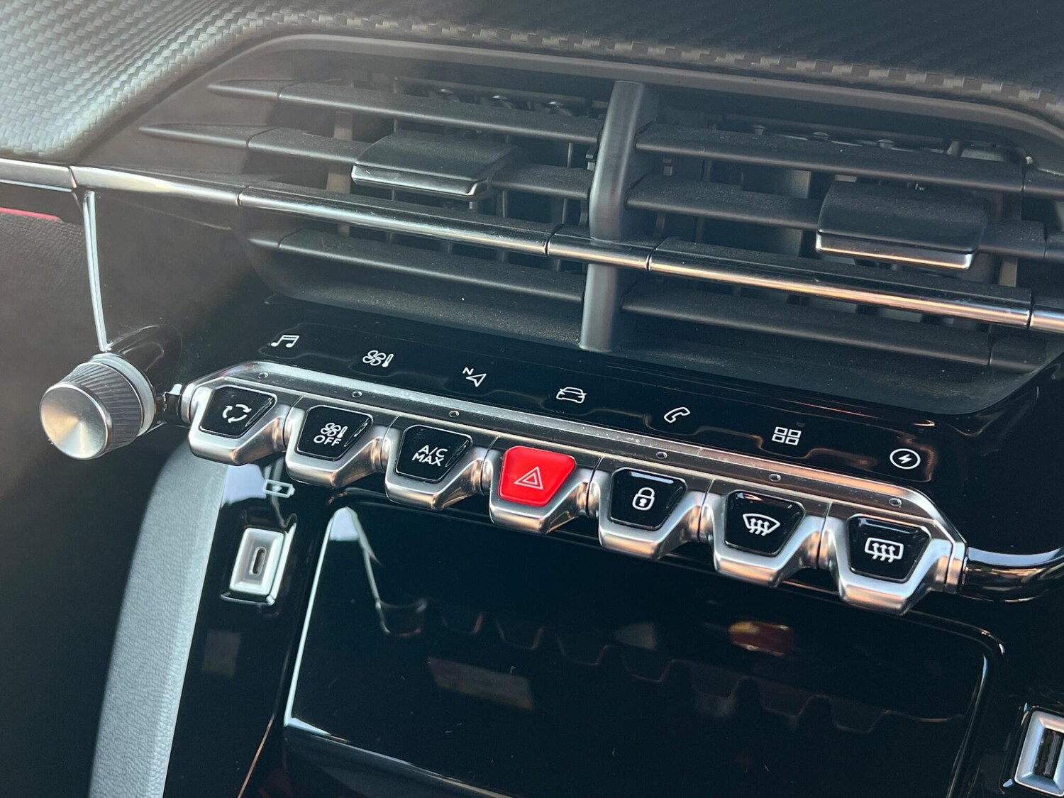 Used Peugeot E-208 2022 for sale - 77411292: Photo 35