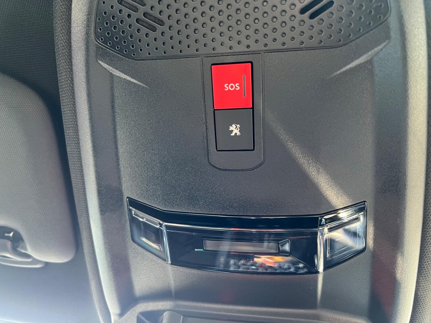 Used Peugeot E-208 2022 for sale - 77411292: Photo 37