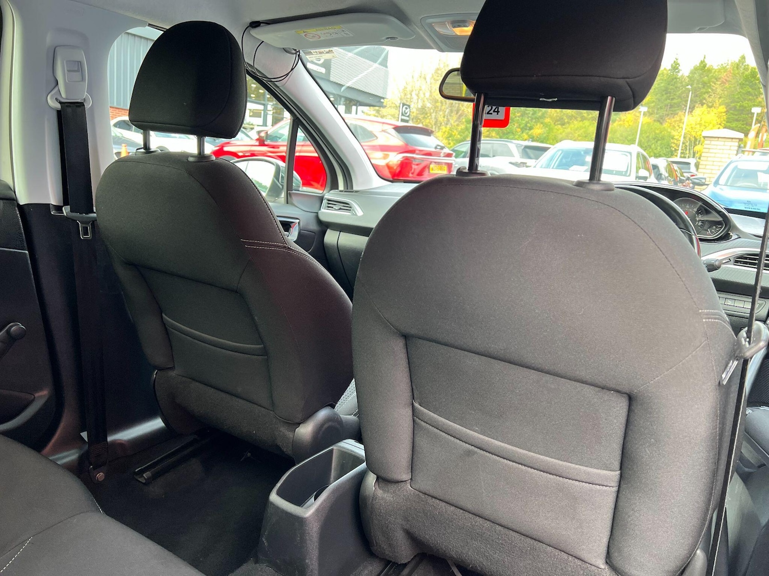 Used Peugeot 208 2017 for sale - 76399252: Photo 26