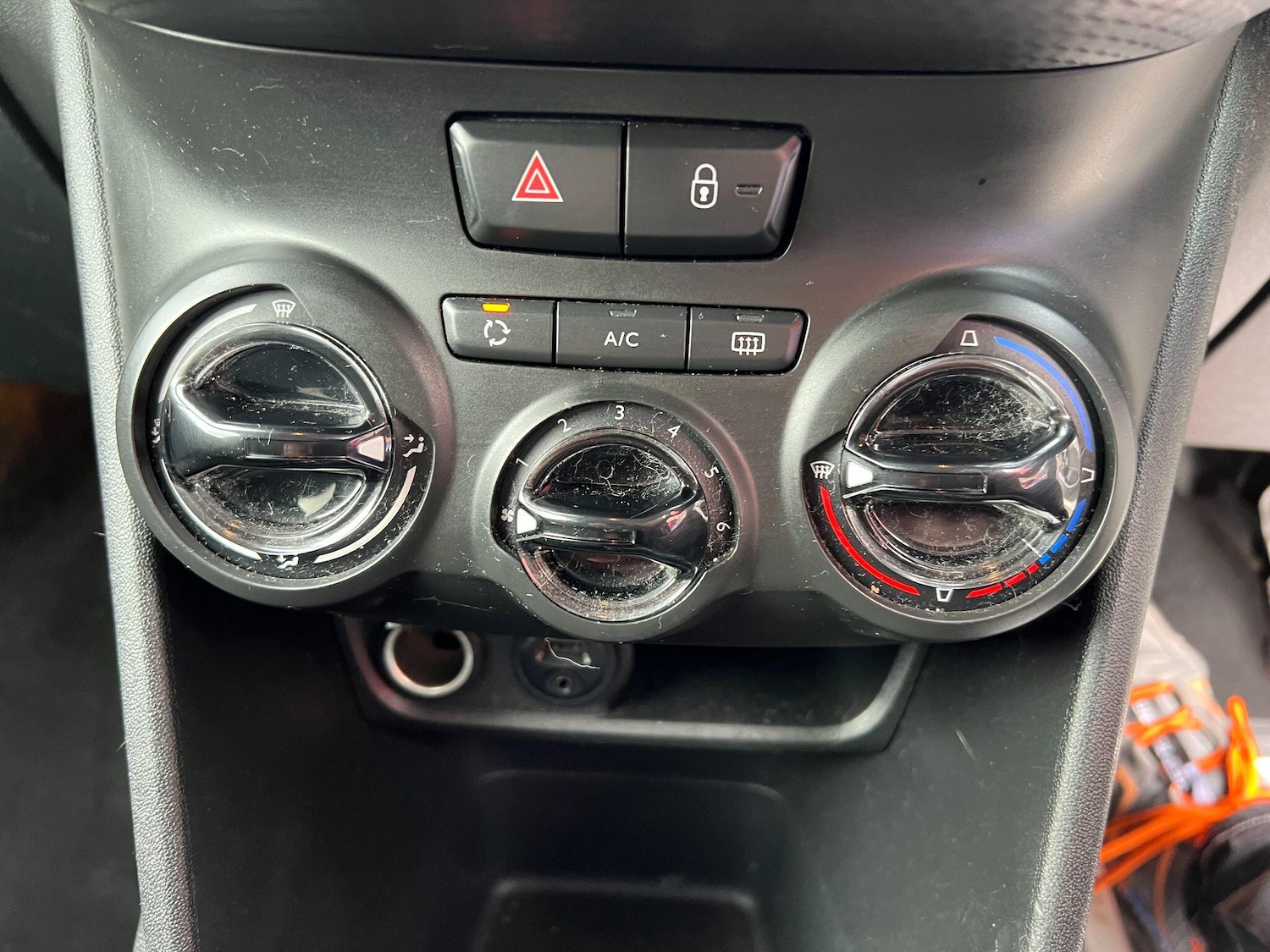 Used Peugeot 208 2017 for sale - 76399252: Photo 46