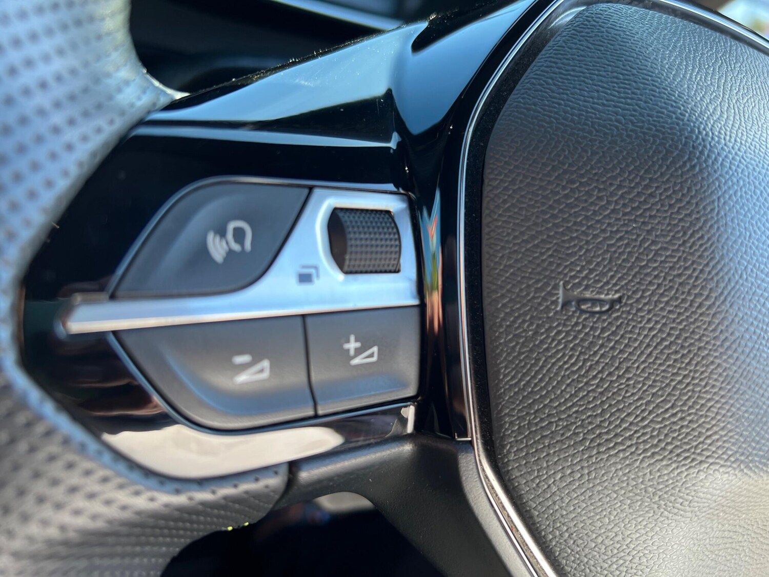 Used Peugeot 2008 2022 for sale - 75670293: Photo 28