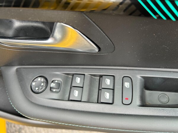 Used Peugeot 208 2023 for sale - 75578034: Photo 29