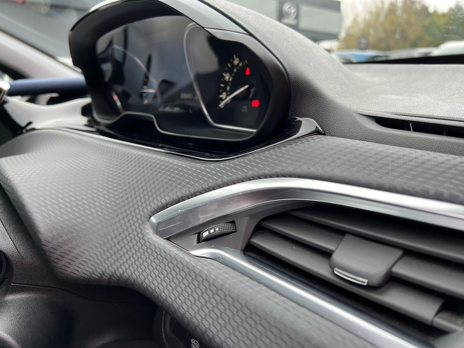 Used Peugeot 2008 2019 for sale - 76522547: Photo 21