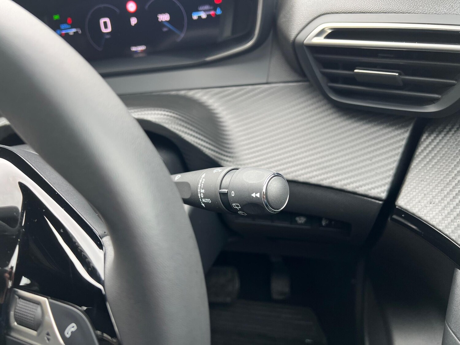 Used Peugeot 2008 2024 for sale - 77426009: Photo 24