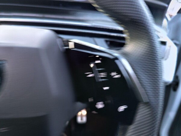 Used Peugeot E-3008 2024 for sale - 73589744: Photo 39