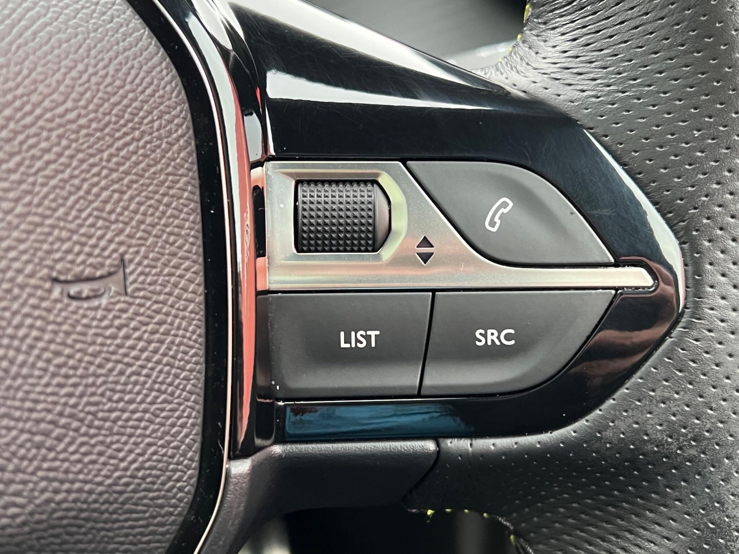 Used Peugeot 2008 2021 for sale - 76175001: Photo 36