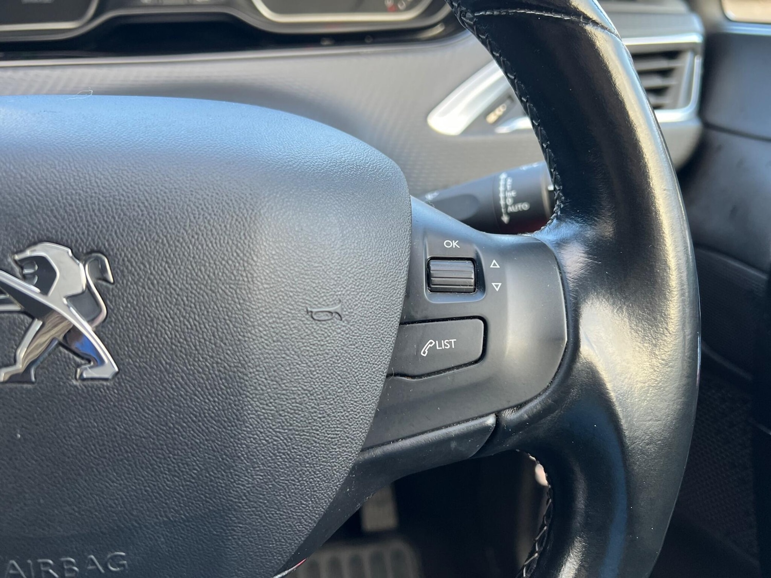 Used Peugeot 208 2018 for sale - 76521599: Photo 23