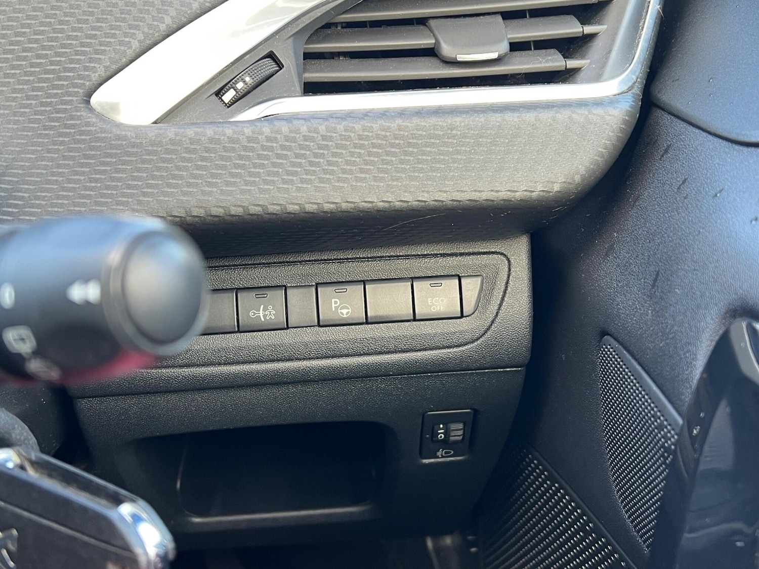 Used Peugeot 208 2018 for sale - 76521599: Photo 28