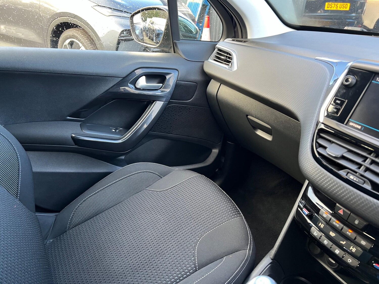 Used Peugeot 208 2018 for sale - 76521599: Photo 33