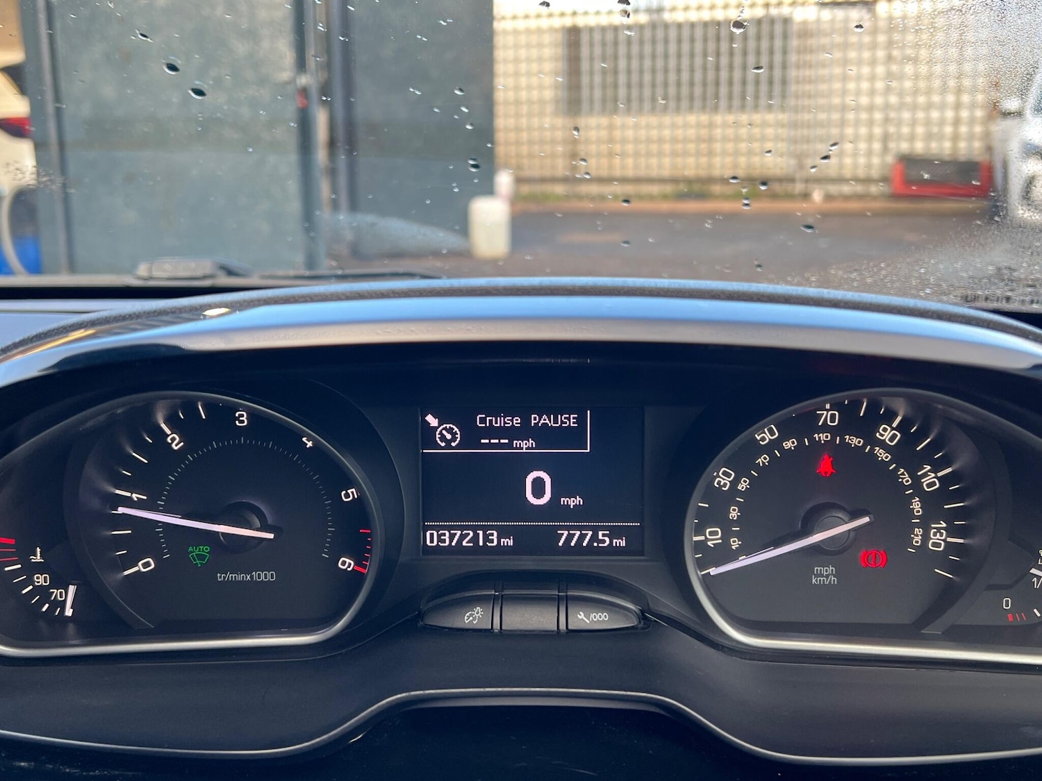 Used Peugeot 208 2018 for sale - 76521599: Photo 35