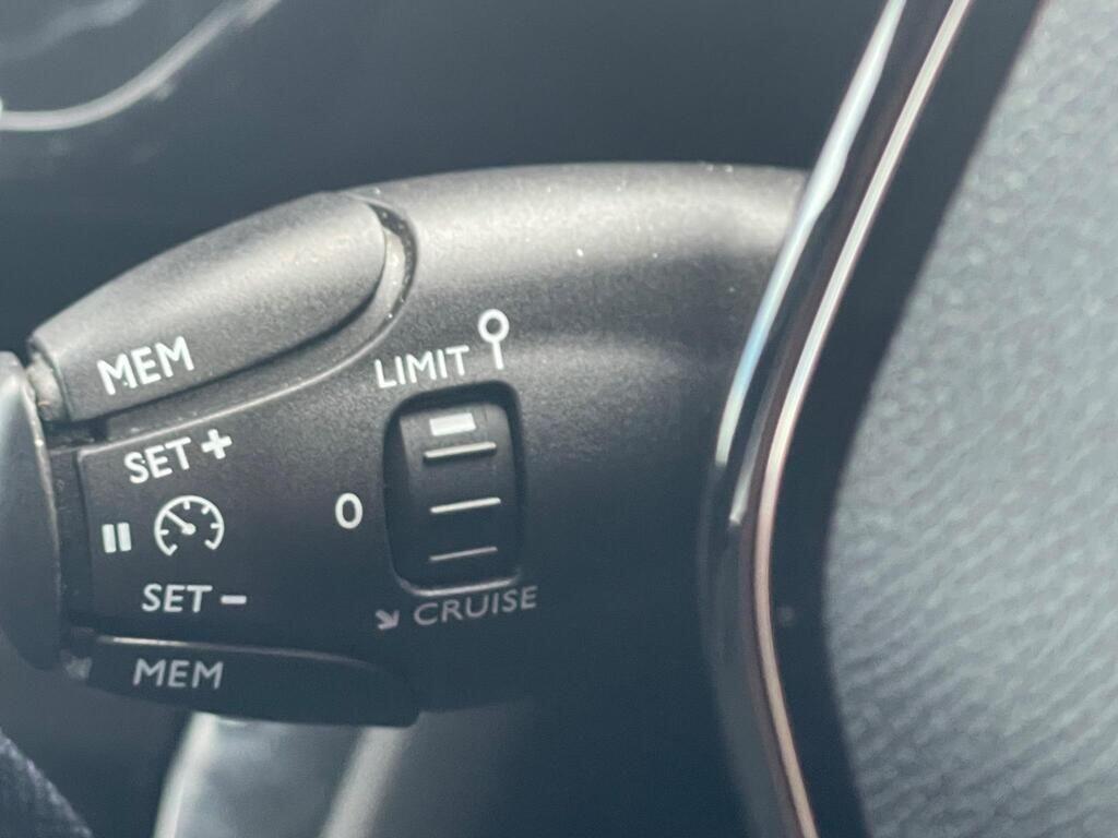 Used Peugeot 2008 2022 for sale - 75578437: Photo 42