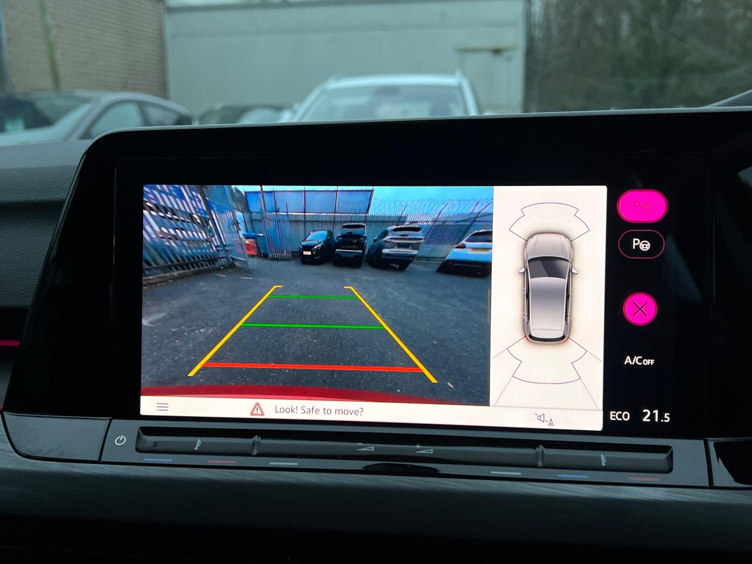 Used Volkswagen Golf 2022 for sale - 77315366: Photo 55