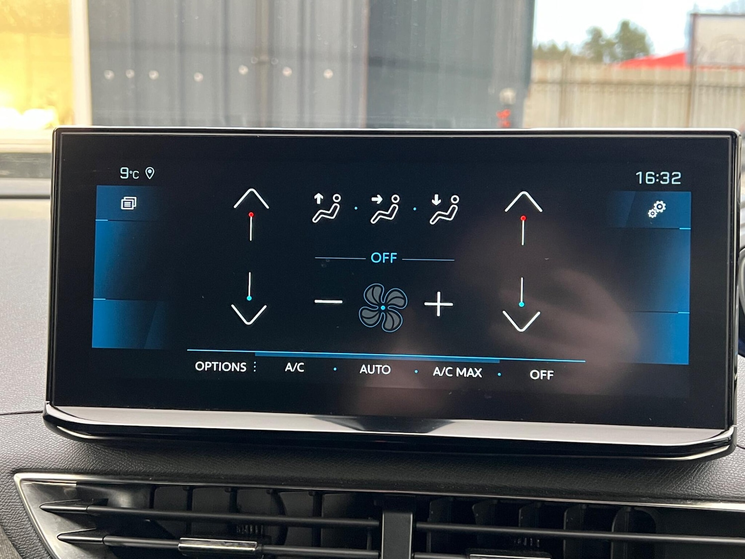 Used Peugeot 3008 2023 for sale - 76658657: Photo 34