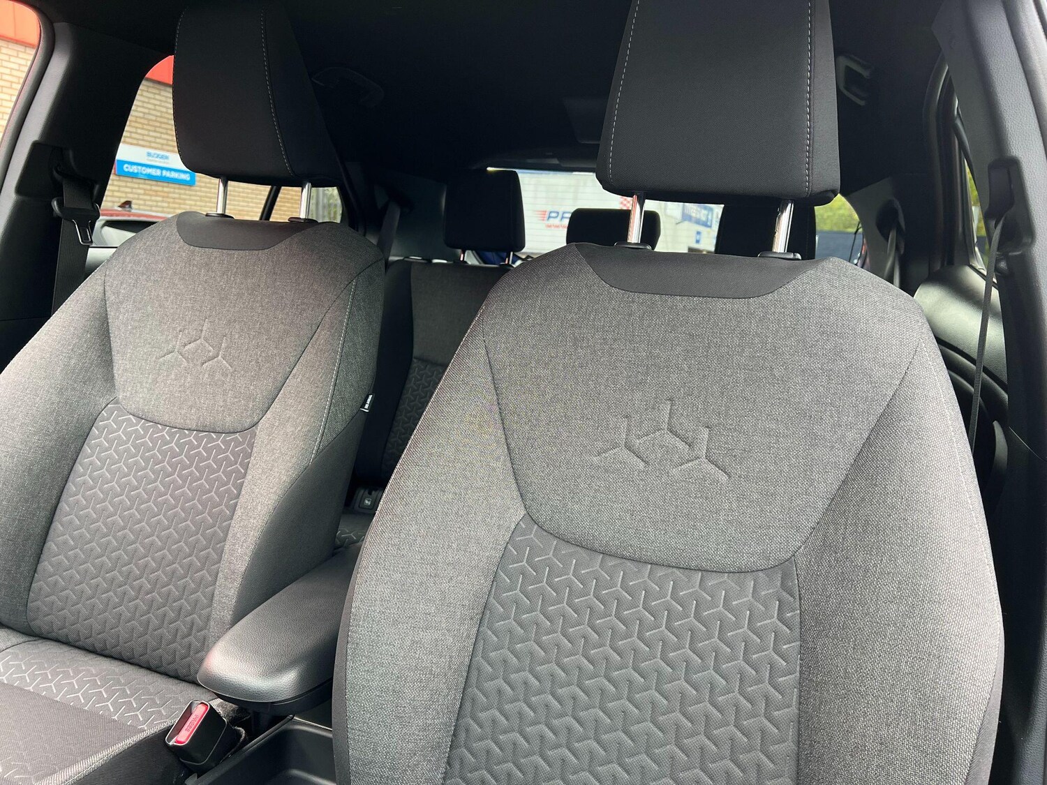 Used Toyota Yaris Cross 2023 for sale - 75678200: Photo 56