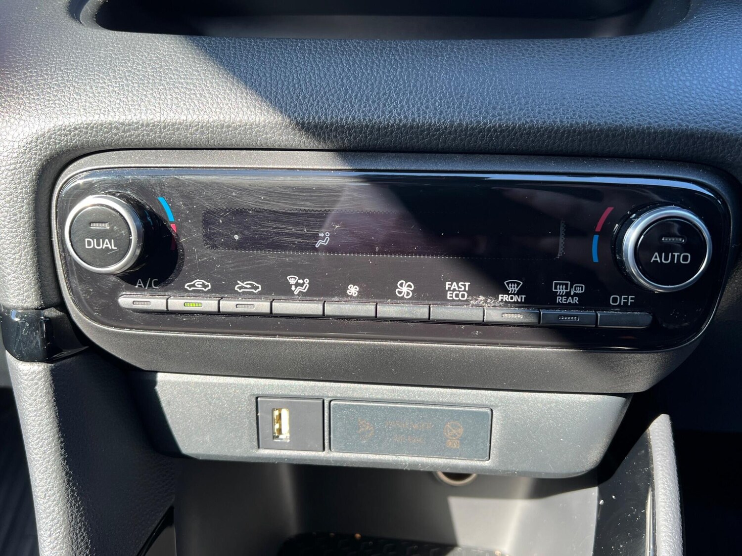 Used Toyota Yaris 2022 for sale - 77993646: Photo 26