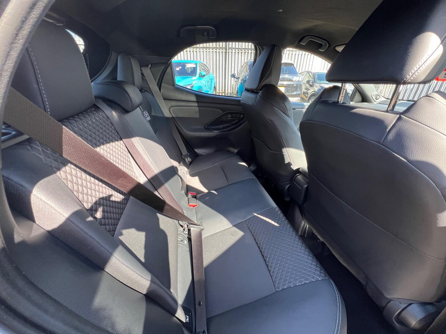 Used Toyota Yaris 2022 for sale - 77993646: Photo 46