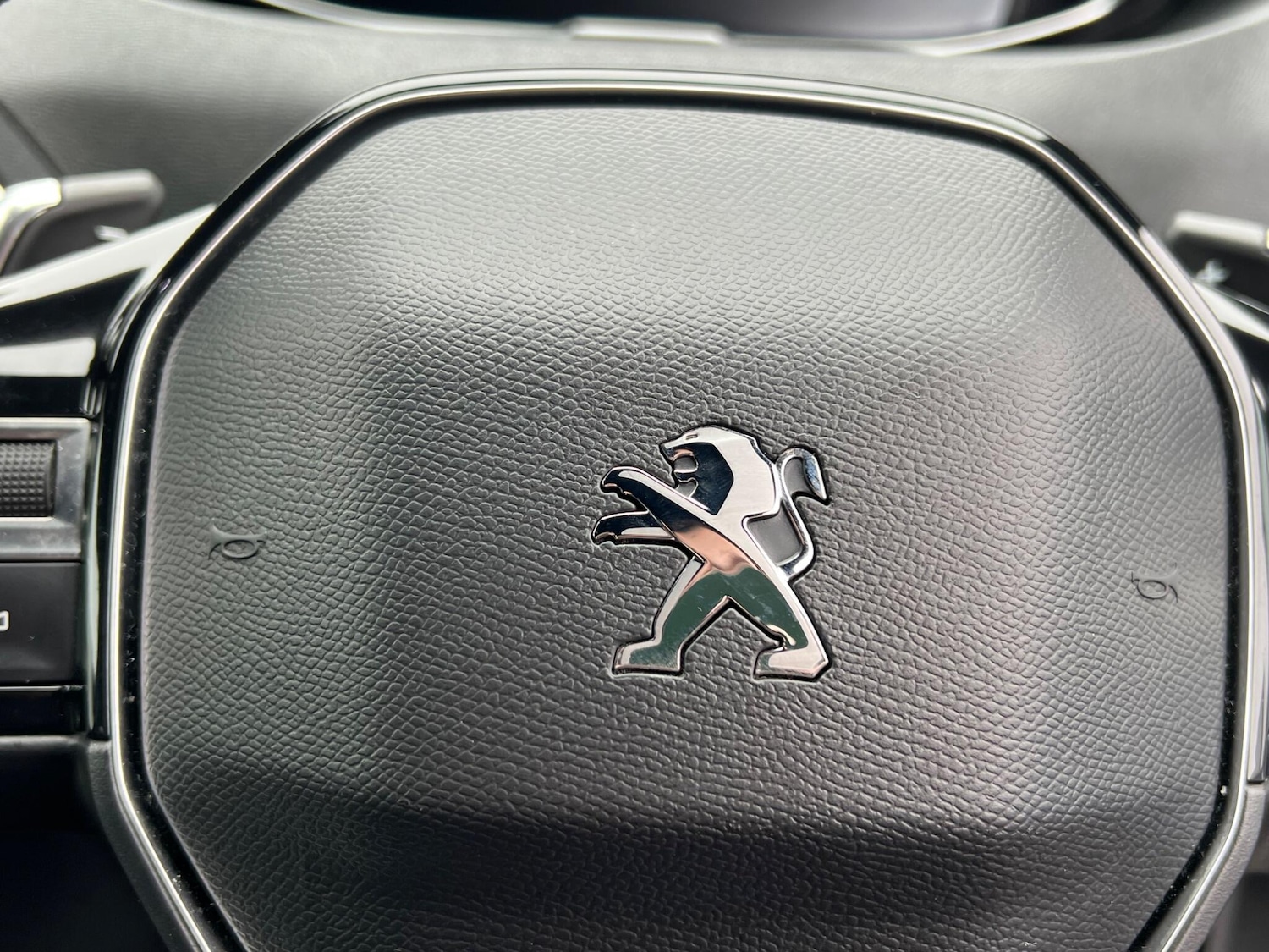 Used Peugeot 5008 2023 for sale - 77343737: Photo 23